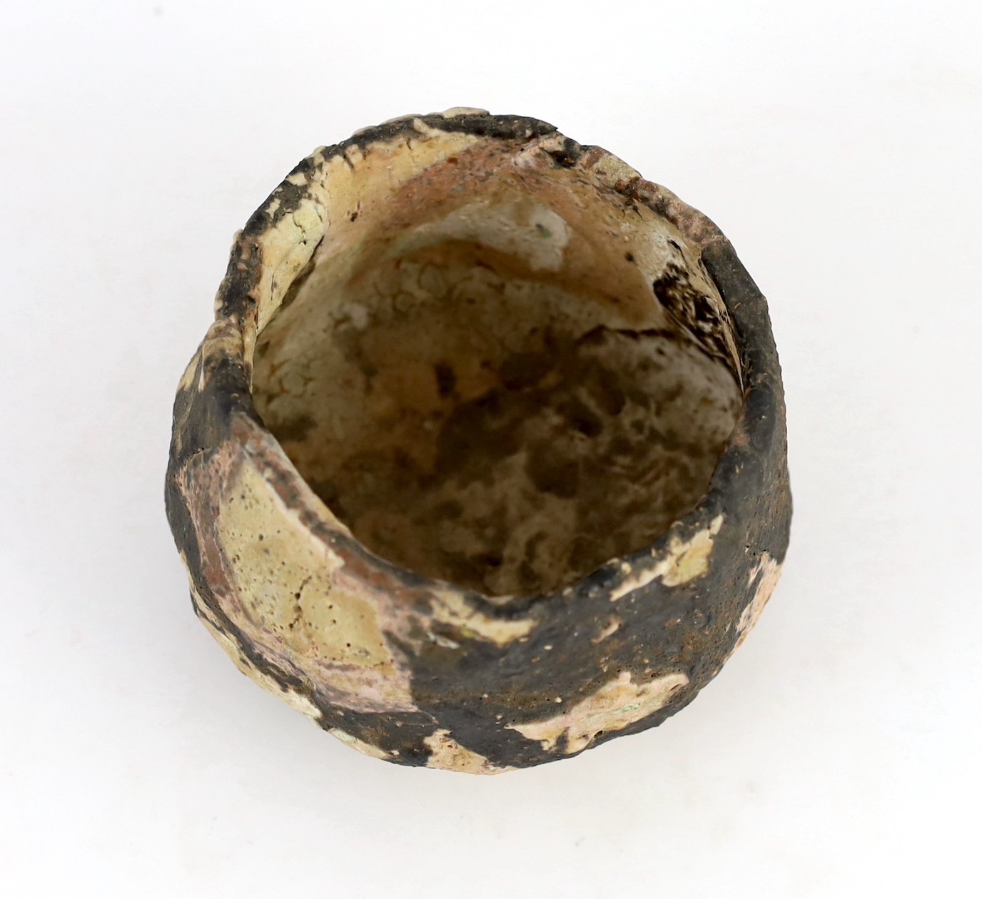 Ewen Henderson (1934-2000), a hand-built mixed laminated clay chawan, 12.5cm across, 10cm high